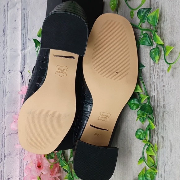 Ann Taylor Croc Embossed Leather Loafer NWOB - Picture 7 of 8